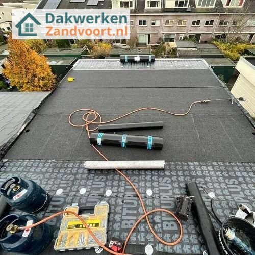 Plat dak Zandvoort opnieuw leggen