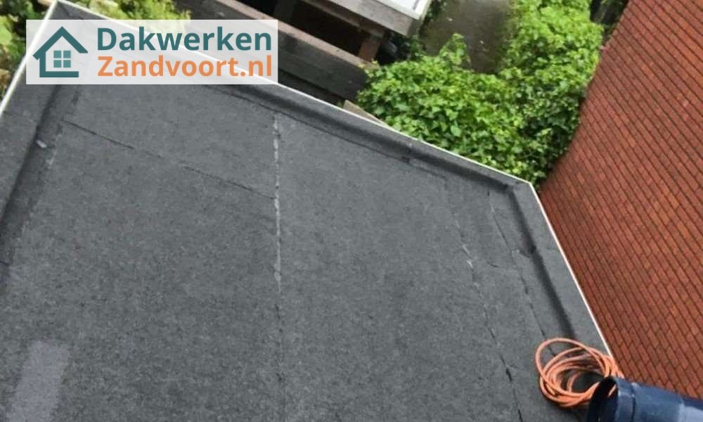 Wat kost een plat dak herstellen in Zandvoort?